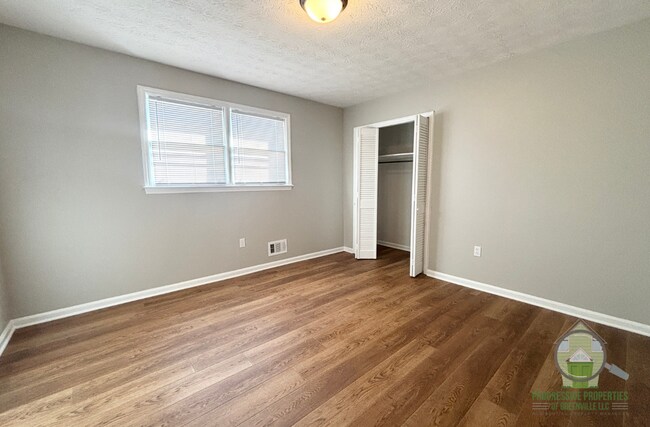 Building Photo - 17 Eula St