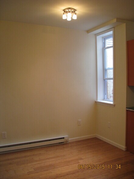Dining - 3223 N 15th St