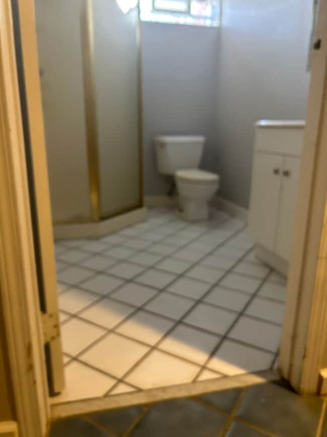 Building Photo - 3 bedroom, 3 bath single family home in So...