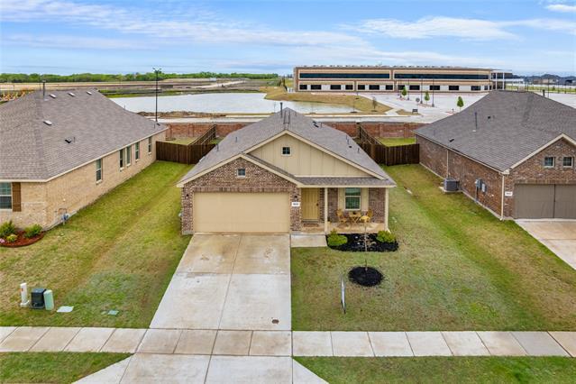 Building Photo - 1604 Helmoken Falls Dr