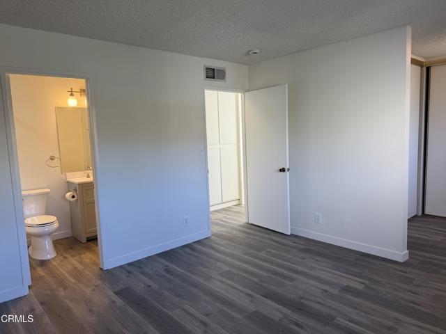 Building Photo - 832 E Garfield Ave