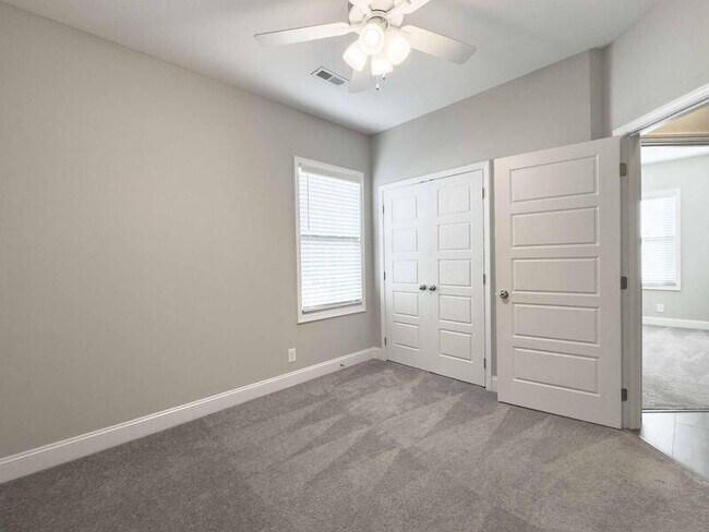 Building Photo - 290 Elwell Rd