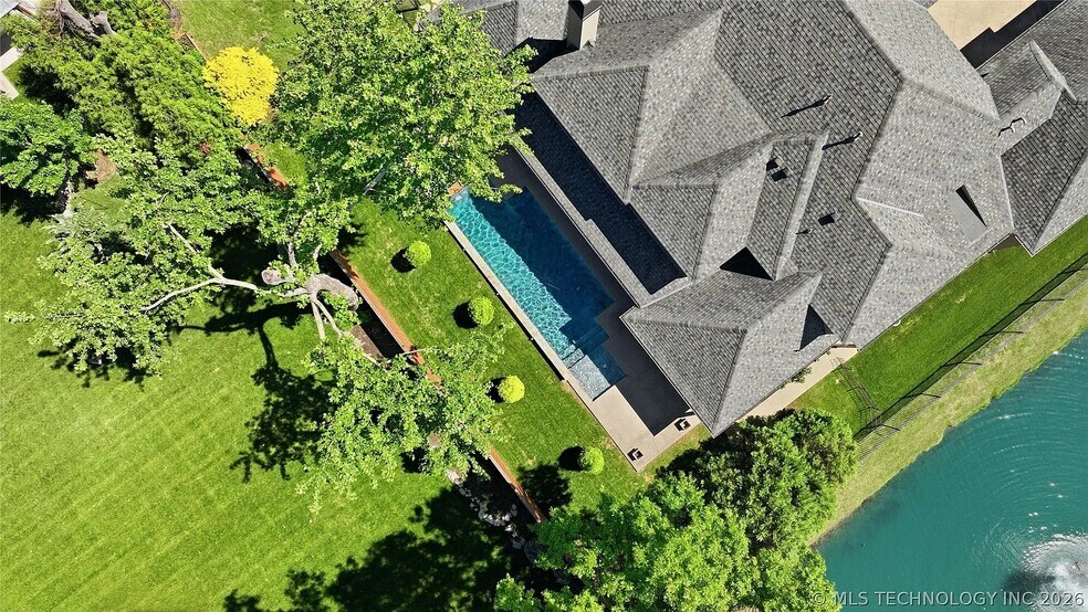 Building Photo - 12014 S Kingston Pl