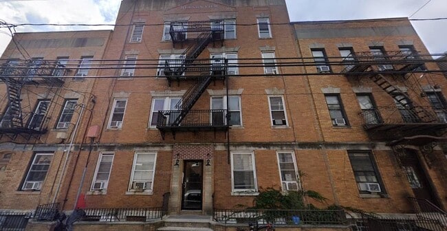 Building Photo - 211 64th St