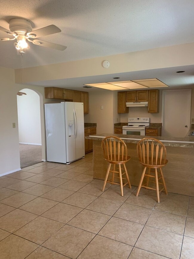 Building Photo - 3/2/1 RENTAL HOUSE IN THE RIVER PARK AREA.