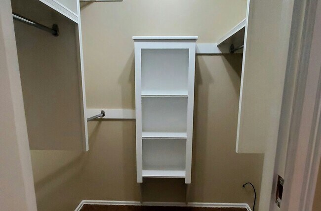 Building Photo - 5532 E 61st Pl