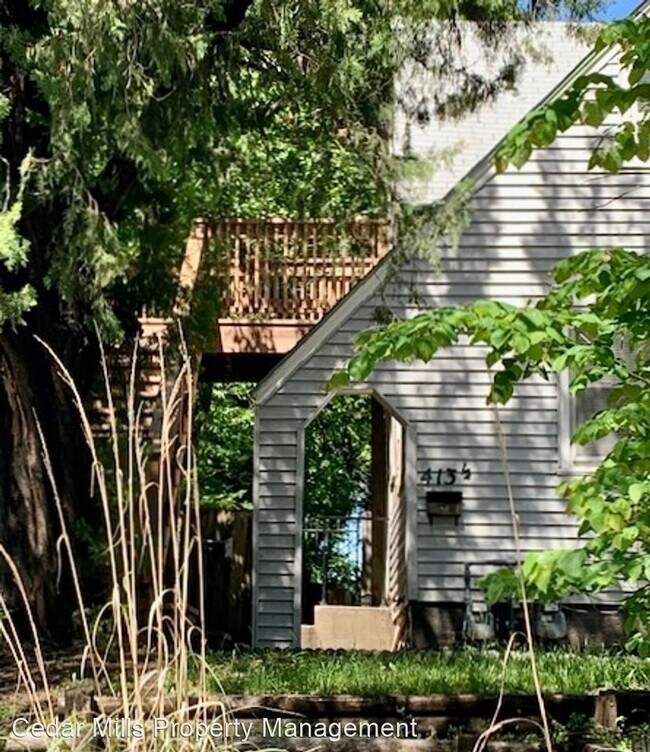 Primary Photo - 1 br, 1 bath House - 413 1/2 S. Vassar