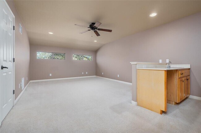 Building Photo - 455 Rose Blossom Loop