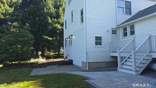 Building Photo - 387 Mixville Rd