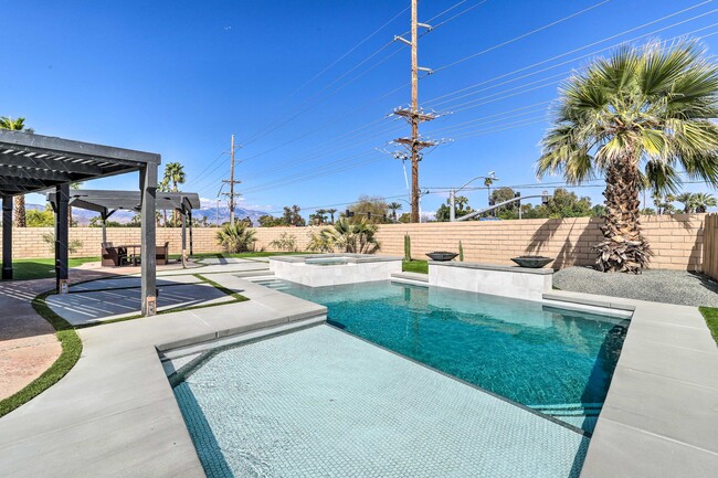 Building Photo - 44065 Dalea Ct