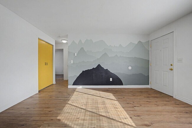 Building Photo - 421-423 Toliver Rd