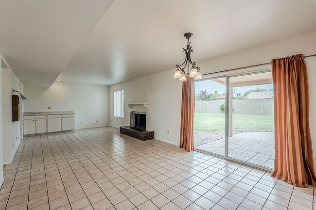 Building Photo - 85254! Four Beds with POOL!