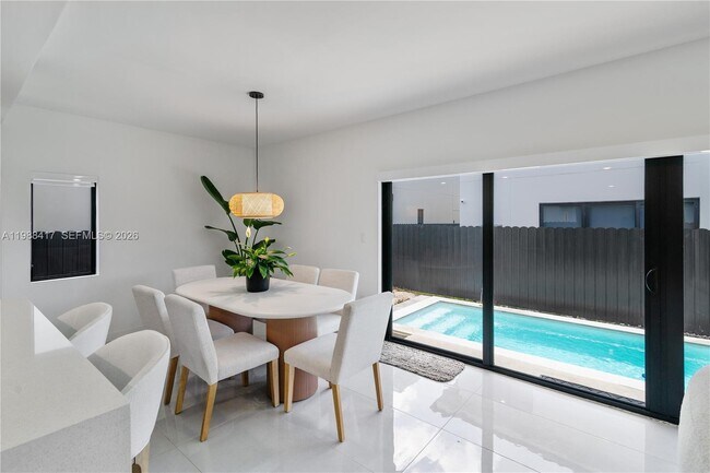 Building Photo - 1396 NW 3rd St