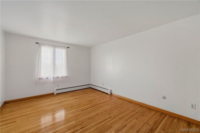 Building Photo - 4 Villa Moraine Dr