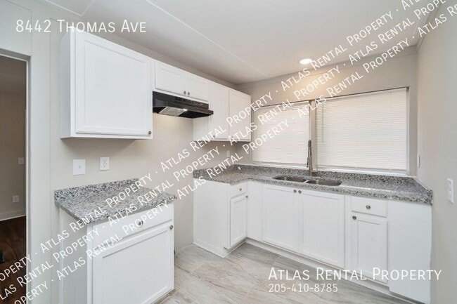 Building Photo - 8442 Thomas Ave