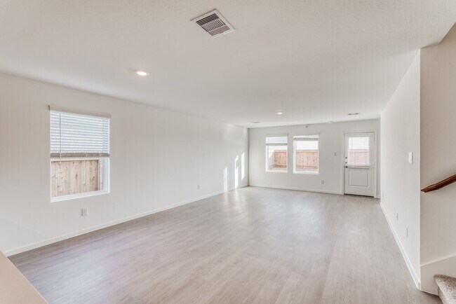 Building Photo - 472 San Miguel Crk Dr