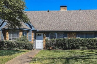 Building Photo - 13315 Southview Ln