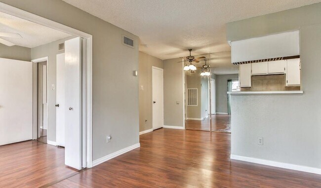 Building Photo - 2750 Holly Hall St
