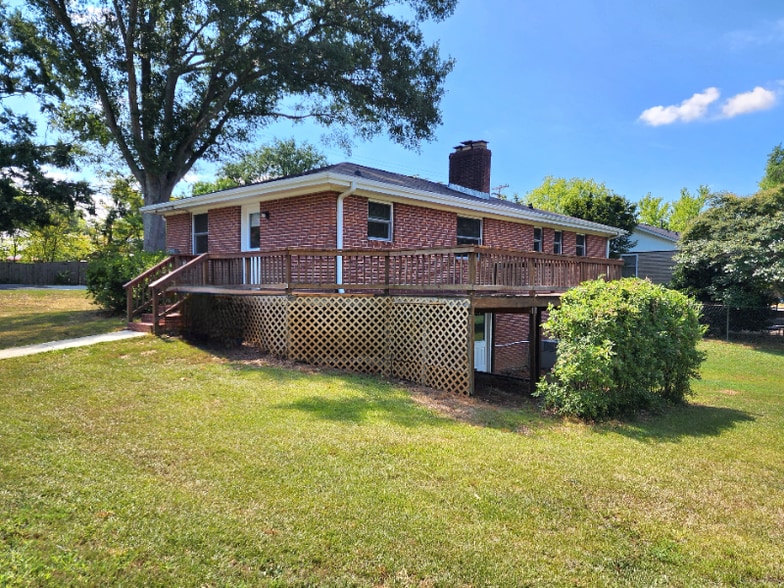 Building Photo - 226 Brookdale Ave