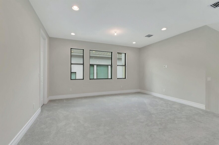 Building Photo - 9060 Dulcetto Ct