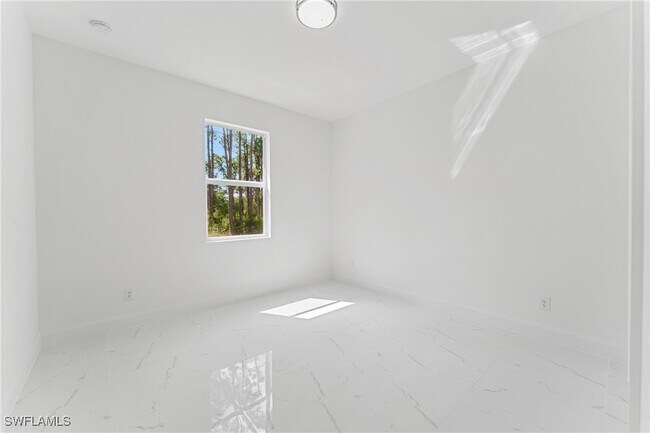 Building Photo - 3111 40th St W