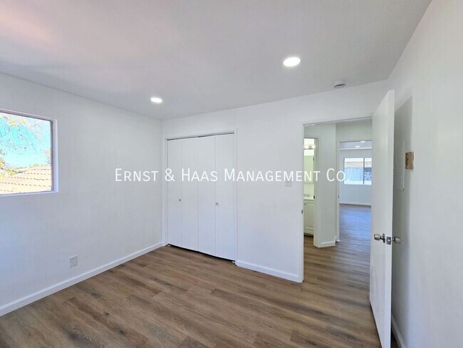 Building Photo - 4300 E 5th St