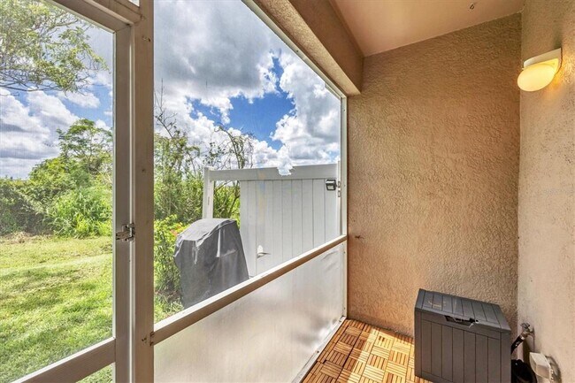 Building Photo - 1126 Grantham Dr