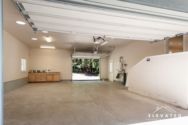 Building Photo - 711 Furlong Rd