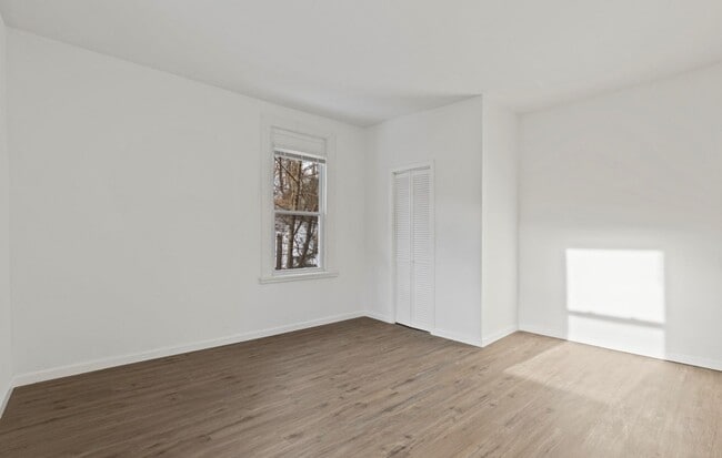 Building Photo - Carnegie - 2 Bedroom 1 Bathroom - Updated ...