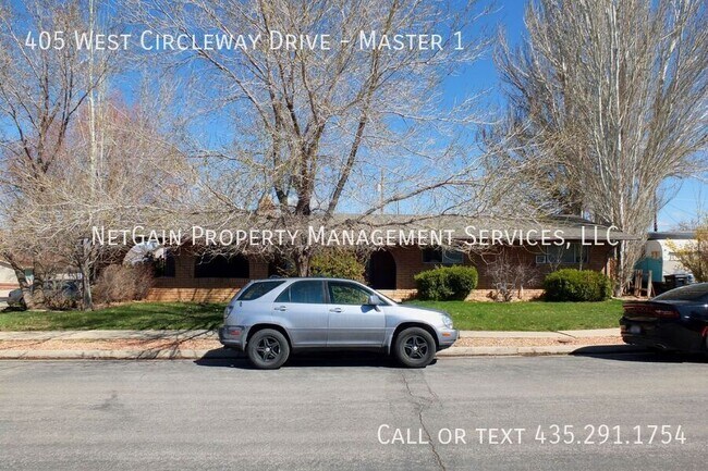 Building Photo - 405 Circleway Dr