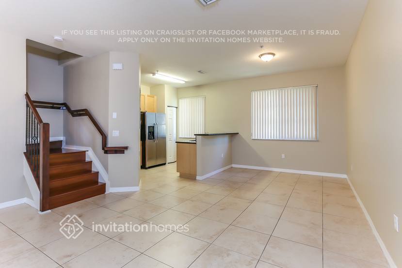Building Photo - 12421 SW 50th Ct