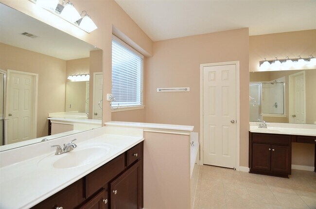 Building Photo - 21703 Masonwood Ln