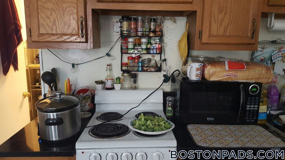 Building Photo - 10 Wait St