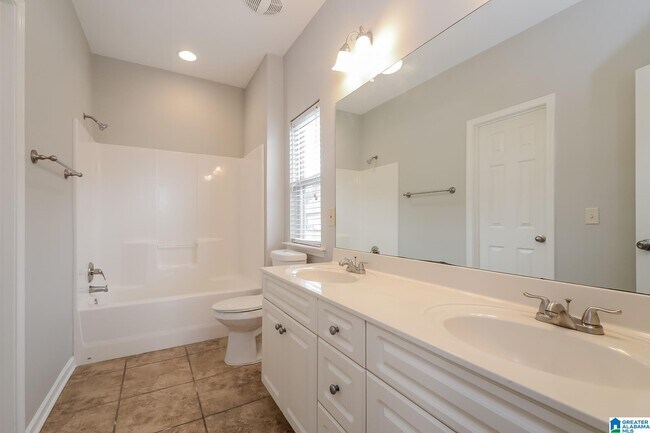 Building Photo - 1203 Washington Dr