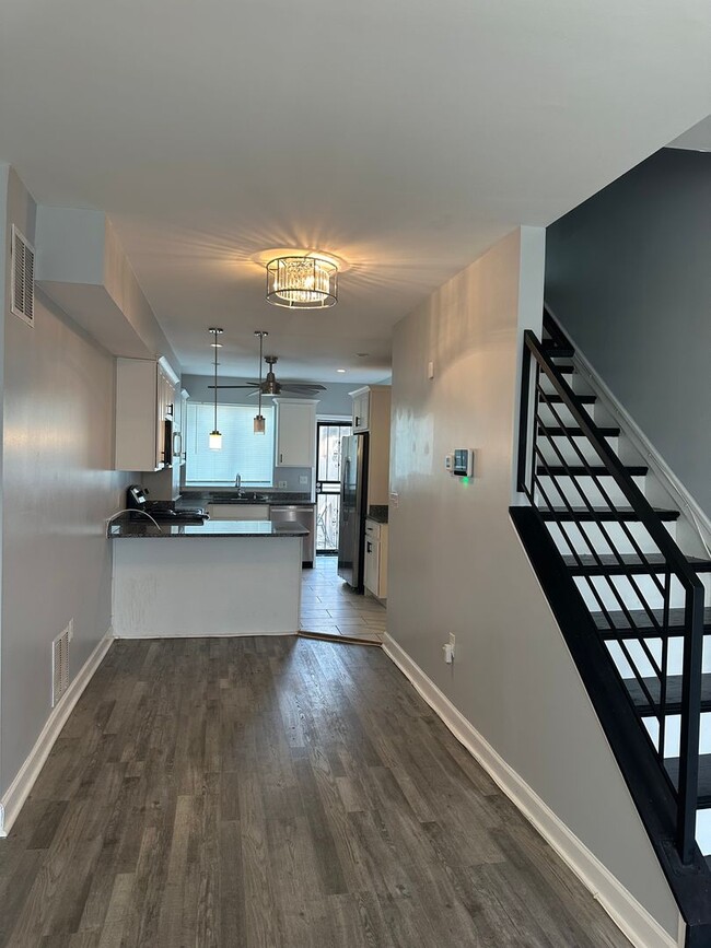 Building Photo - Stylish, Renovated Home Near Downtown Baltimore! W/D! Central Air! Close to Johns Hopkins Main Ca...