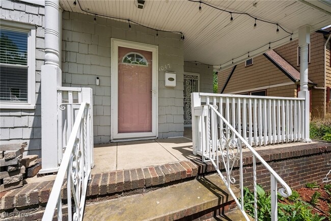 Building Photo - 1047 Hillstone Rd