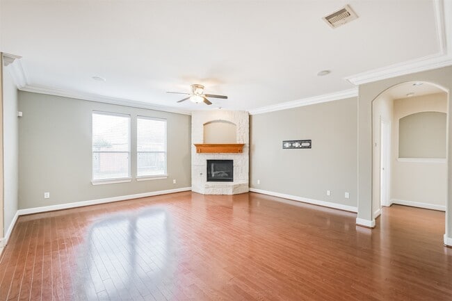 Building Photo - 25923 Celtic Terrace Dr