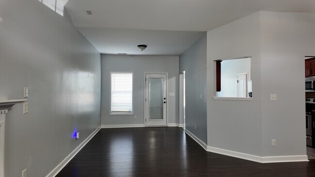 Building Photo - 5317 Nessee St