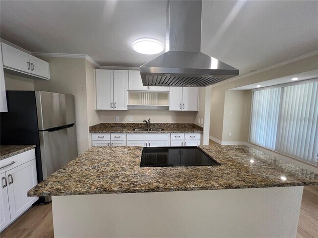 Building Photo - 2464 Picnic St