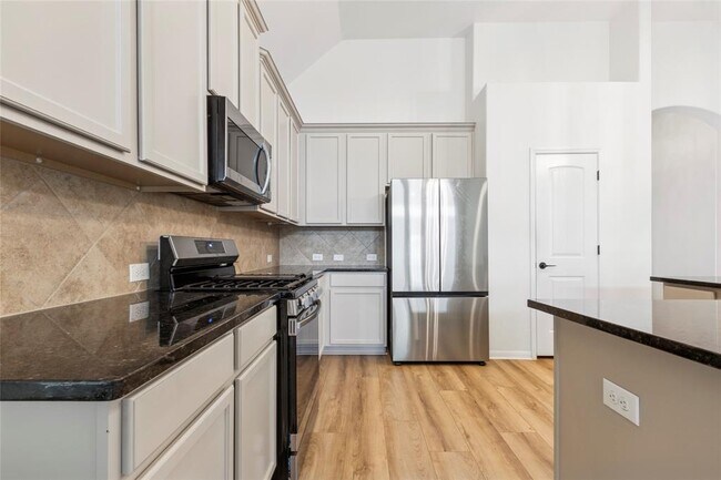 Building Photo - 9427 Harmony Lake Ln
