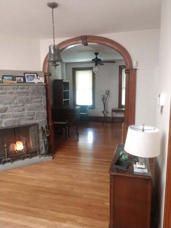 Building Photo - 226 N 65th St