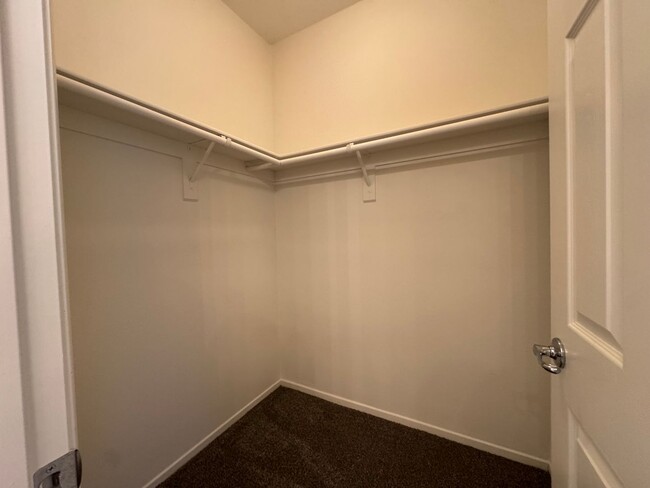 Building Photo - Cute 2 bedroom Condo Available for Rent