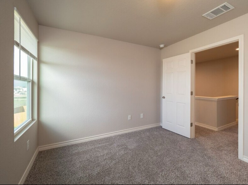 Building Photo - 1791 Tristan Trl