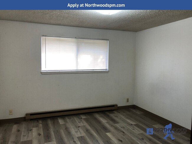 Building Photo - Nice 1 bedroom 1 bath in Grants Pass