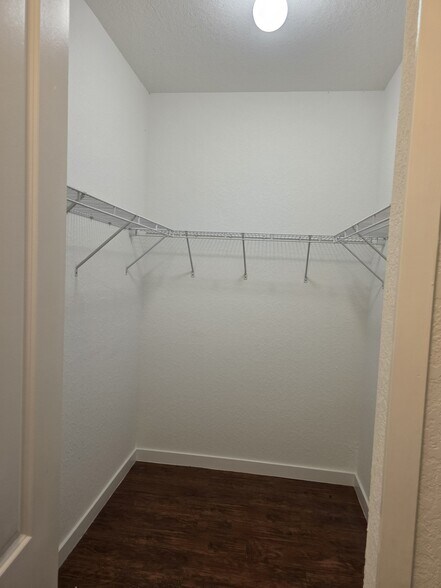 Building Photo - 10965 SW 169th Ter