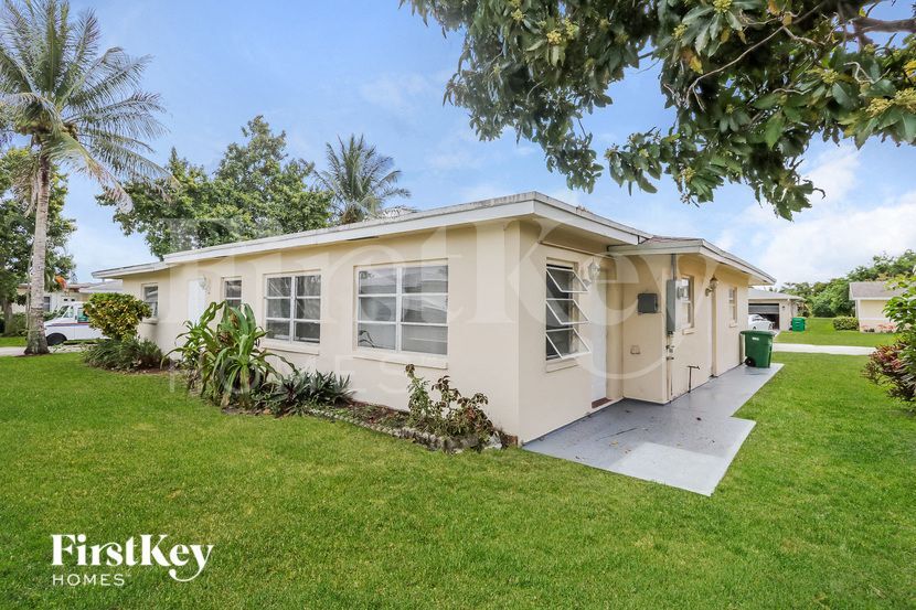 Building Photo - 7401 NW 58th St