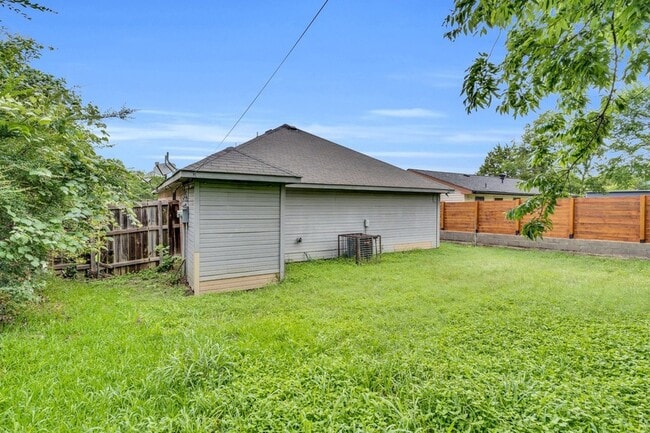 Building Photo - 2520 Fatima Ave