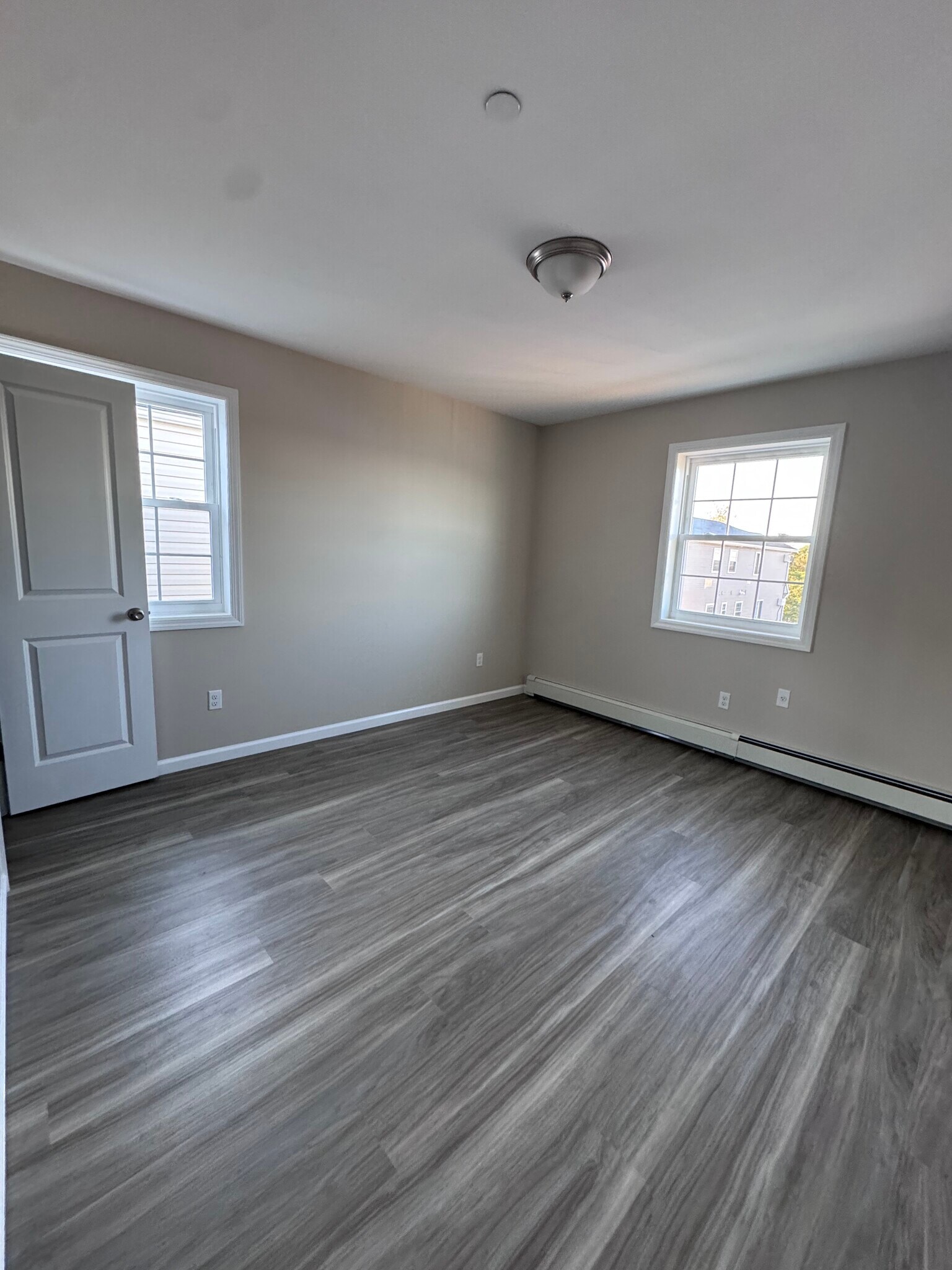 Building Photo - 6204 Hillmeyer Rd