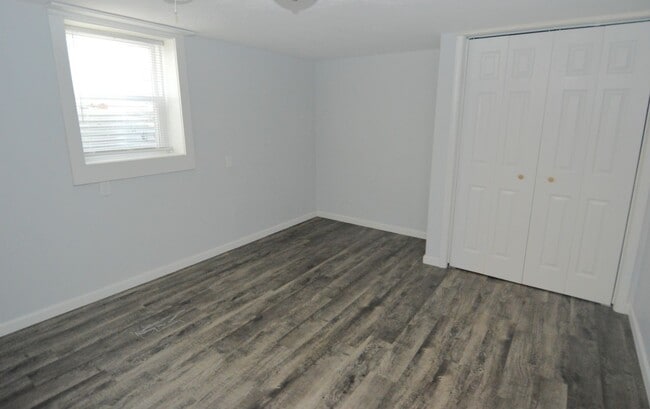 Building Photo - Spacious 4 Bed 2 Bath Home Lots of Storage