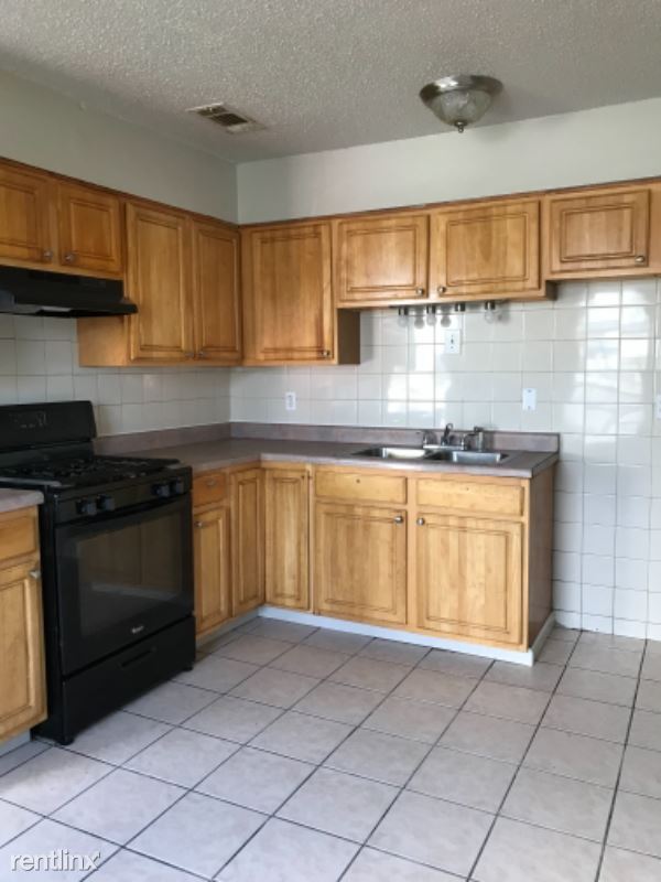 Building Photo - 4 br, 2 bath House - 220 Della Lane